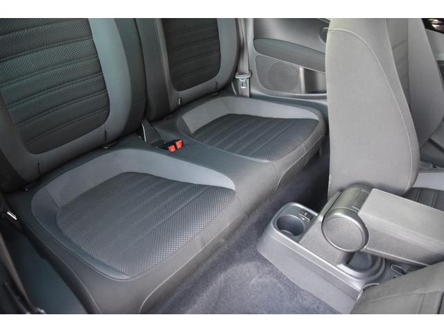 ザ・ビートル ２．０Ｒライン　３連メーター　純正ナビ　フルセグ　Ｂカメラ　リヤスポイラー　ツインエキゾーストパイプ　レッドブレーキキャリパー　クルコン　コーナーセンサー　純正１８ＡＷ　プッシュスタート　ＭＴモード付ＡＴ　ＥＴＣ（36枚目）