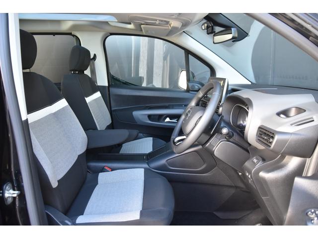 ベルランゴ エディション・ノアール 特別仕様車 パノラミックルーフ ACC ディスプレイオーディオ Bカメラ Apple carPlay ブラインドスポットアシスト コーナーセンサー LED ルーフレール プッシュスタート 前後ドラレコ(5枚目)