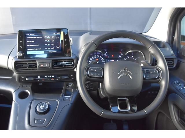 ベルランゴ エディション・ノアール 特別仕様車 パノラミックルーフ ACC ディスプレイオーディオ Bカメラ Apple carPlay ブラインドスポットアシスト コーナーセンサー LED ルーフレール プッシュスタート 前後ドラレコ(14枚目)