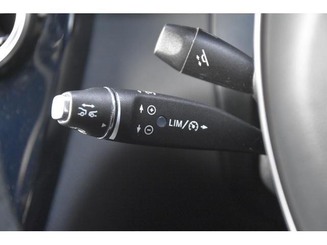 GLC GLC250 4マチックスポーツ パナメリカーナグリル レーダーSF ACC 社外フロントスポイラー ナビ フルセグ 全方位カメラ 電動バックドア コーナーセンサー HUD ハーフレザー 全席シートヒーター 前後ドラレコ 純正ステップ(17枚目)