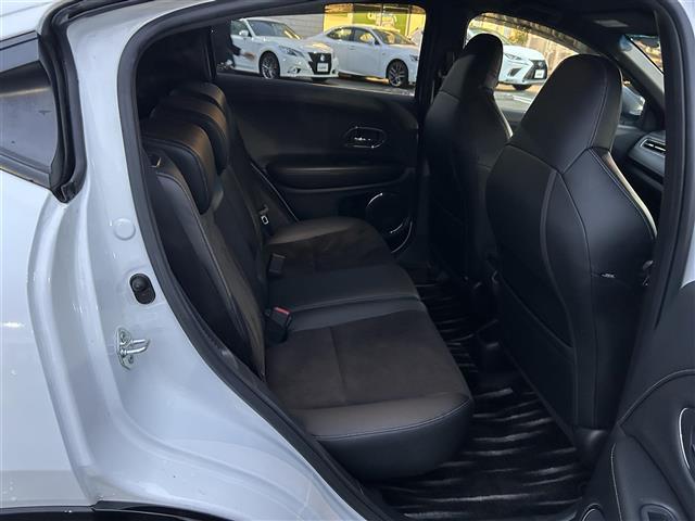 ヴェゼル ハイブリッド　モデューロＸ・ホンダセンシング　ＭｏｄｕｌｏＸフロントバンパー、フロントグリル　純正ナビ　バックカメラ　ＬＥＤオートライト　ＬＥＤフォグランプ　ハーフレザーシート　シートヒーター　純正１８インチＡＷ　パドルシフト　ルーフレール（25枚目）