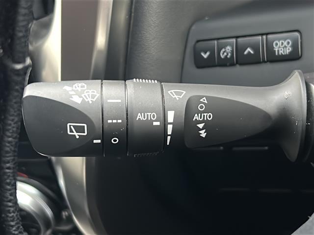アルファード ２．５Ｓ　Ｃパッケージ　ＡＬＰＩＮＥフリップダウンモニター　ツインムーンルーフ　ＡＬＰＩＮＥナビ　両側パワースライドドア　パワーバックドア　クルーズコントロール　ＬＥＤオートライト　ＬＥＤフォグランプ　ハーフレザーシート（19枚目）