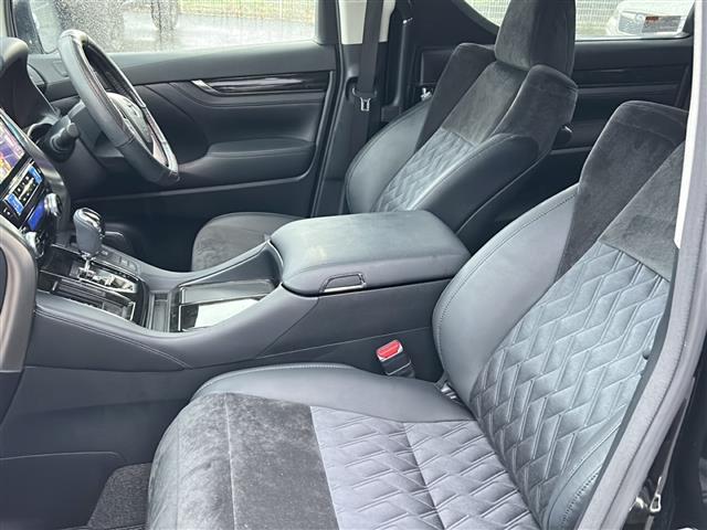 アルファード ２．５Ｓ　Ｃパッケージ　ＡＬＰＩＮＥフリップダウンモニター　ツインムーンルーフ　ＡＬＰＩＮＥナビ　両側パワースライドドア　パワーバックドア　クルーズコントロール　ＬＥＤオートライト　ＬＥＤフォグランプ　ハーフレザーシート（26枚目）