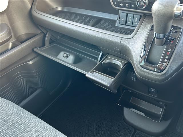 N-BOX L・ターボ 純正ナビ TV/CD/DVD/BT/バックカメラ 両側パワースライドドア ETC プッシュスタート スマートキー スペアキー2本 純正フロアマット 前席シートヒーター ベンチシート 横滑り防止装置(27枚目)