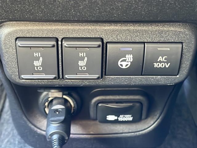 シエンタ ハイブリッドＺ　ワンオーナー　衝突軽減ブレーキ　メモリナビ（ＡＭ／ＦＭ／ＢＴ／フルセグＴＶ）バックカメラアイドリングストップクルーズコントロールプッシュスタート両側パワースライドドアＥＴＣ２．０（5枚目）