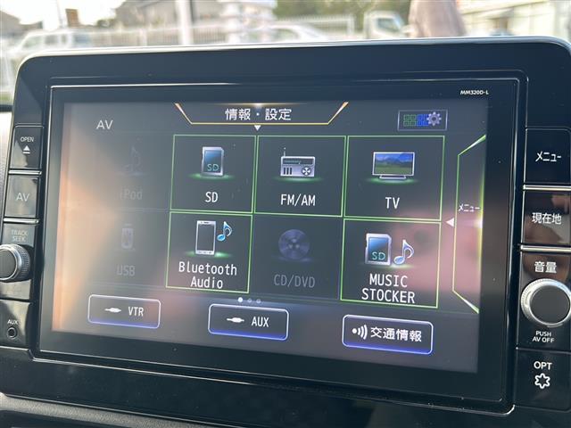 デイズ ハイウェイスター X 4WD 純正ナビ フルセグTV 全方位カメラ ドライブレコーダー ETC スマートキー スペアキー1本純正フロアマット アイドリングストップ シートヒーター前席 コーナーセンサー オートライト(3枚目)