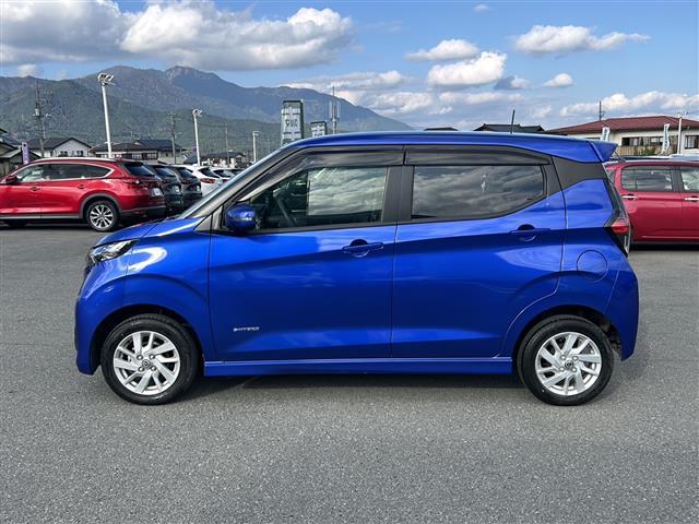 デイズ ハイウェイスター X 4WD 純正ナビ フルセグTV 全方位カメラ ドライブレコーダー ETC スマートキー スペアキー1本純正フロアマット アイドリングストップ シートヒーター前席 コーナーセンサー オートライト(13枚目)