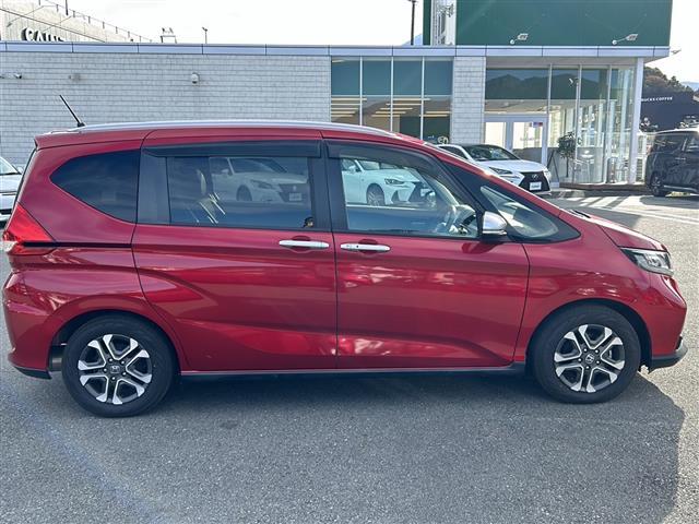 フリード クロスター・ホンダセンシング バックカメラ/ハーフレザーシート/前席シートヒーター/ドライブレコーダー/純正アルミホイール/アイドリングストップ/スマートキー(16枚目)