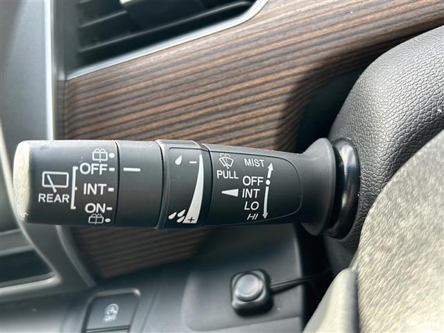 フリード クロスター・ホンダセンシング バックカメラ/ハーフレザーシート/前席シートヒーター/ドライブレコーダー/純正アルミホイール/アイドリングストップ/スマートキー(19枚目)