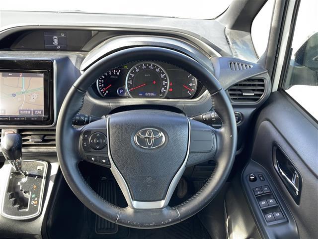 ヴォクシー ZS 煌 純正SDナビ(NSZT-Y64T)CDDVDBTフルセグテレビバックカメラフリップダウンモニターアイドリングストッププッシュスタート両側パワースライドドアETC純正LEDヘッドライト(13枚目)