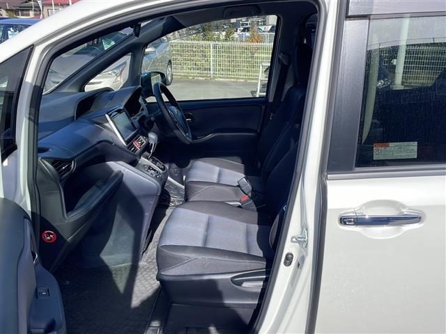 ヴォクシー ZS 煌 純正SDナビ(NSZT-Y64T)CDDVDBTフルセグテレビバックカメラフリップダウンモニターアイドリングストッププッシュスタート両側パワースライドドアETC純正LEDヘッドライト(23枚目)