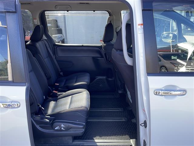 ヴォクシー ZS 煌 純正SDナビ(NSZT-Y64T)CDDVDBTフルセグテレビバックカメラフリップダウンモニターアイドリングストッププッシュスタート両側パワースライドドアETC純正LEDヘッドライト(24枚目)