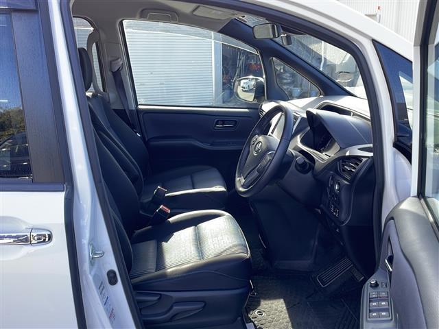 ヴォクシー ZS 煌 純正SDナビ(NSZT-Y64T)CDDVDBTフルセグテレビバックカメラフリップダウンモニターアイドリングストッププッシュスタート両側パワースライドドアETC純正LEDヘッドライト(25枚目)