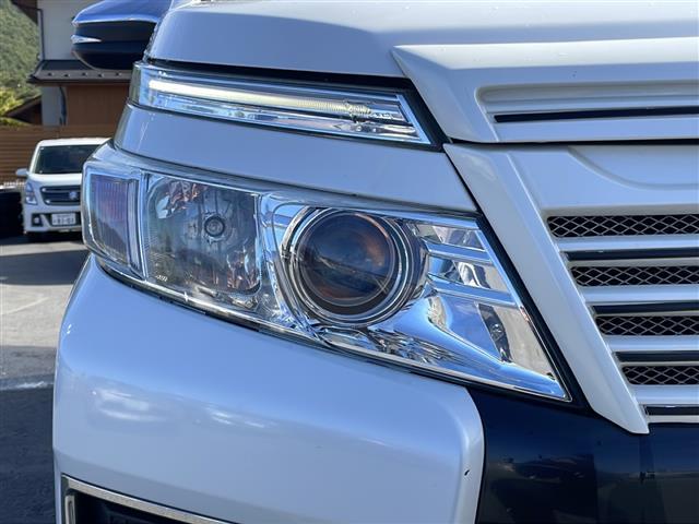 ヴォクシー ZS 煌 純正SDナビ(NSZT-Y64T)CDDVDBTフルセグテレビバックカメラフリップダウンモニターアイドリングストッププッシュスタート両側パワースライドドアETC純正LEDヘッドライト(28枚目)