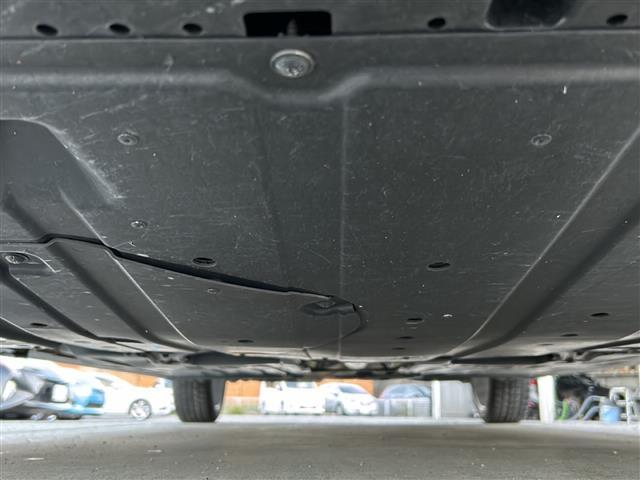 スイフトスポーツ ベースグレード 6MT/社外ナビ/バックカメラ/ETC/プッシュスタート/スペアキー/純正フロアマット/純正17インチアルミホイール/運転席シートヒーター(38枚目)