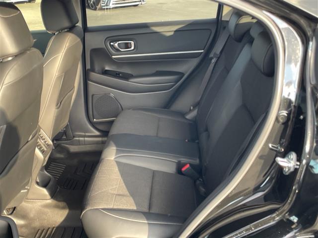 ガラスコーティング、ナビゲーション、ＥＴＣなど、その他のパーツの取り付けお見積もりのご相談も承っております！！クルマのこと何でもお任せください！