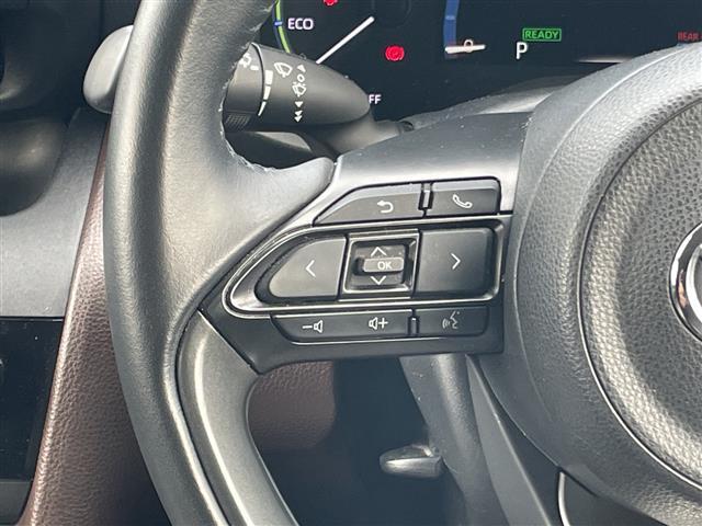 ヤリスクロス ハイブリッドZ 純正ディスプレイオーディオ フルセグ バックカメラ ETC スマートキー LEDライト 4WD ハーフレザー シートヒーター パワーシート コーナーセンサー レーダークルーズコントロール(3枚目)