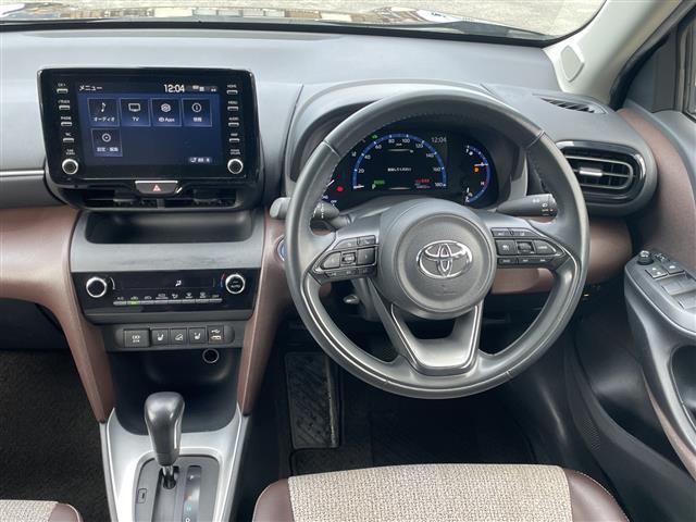ヤリスクロス ハイブリッドZ 純正ディスプレイオーディオ フルセグ バックカメラ ETC スマートキー LEDライト 4WD ハーフレザー シートヒーター パワーシート コーナーセンサー レーダークルーズコントロール(17枚目)