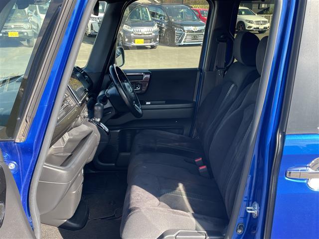 Ｎ－ＢＯＸカスタム Ｇ・スロープＬホンダセンシング　純正ナビ　フルセグ　バックカメラ　ステアリングスイッチ　ビルトインＥＴＣ　フロント席シートヒーター　ホンダセンシング　両側パワースライドドア　車椅子リアスロープ　電動ウィンチ　ＬＥＤライト（11枚目）