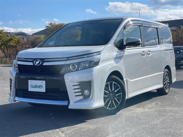 ヴォクシー ＺＳ　純正９インチナビ　後席フィリップダウンモニター　バックモニター　電動オートスライドドア　アイドリングストップ　ＬＥＤヘッドライト　スマートキー　ビルトインＥＴＣ　片側パワースライドドア（26枚目）