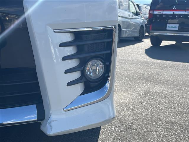 ヴォクシー ＺＳ　純正９インチナビ　後席フィリップダウンモニター　バックモニター　電動オートスライドドア　アイドリングストップ　ＬＥＤヘッドライト　スマートキー　ビルトインＥＴＣ　片側パワースライドドア（28枚目）