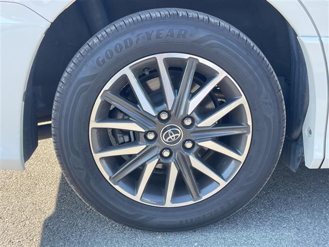 ヴォクシー ＺＳ　純正９インチナビ　後席フィリップダウンモニター　バックモニター　電動オートスライドドア　アイドリングストップ　ＬＥＤヘッドライト　スマートキー　ビルトインＥＴＣ　片側パワースライドドア（29枚目）