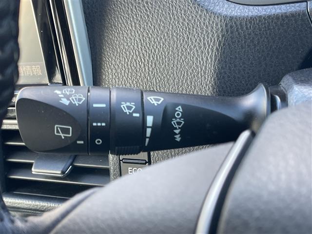 ヴォクシー ＺＳ　純正９インチナビ　後席フィリップダウンモニター　バックモニター　電動オートスライドドア　アイドリングストップ　ＬＥＤヘッドライト　スマートキー　ビルトインＥＴＣ　片側パワースライドドア（33枚目）