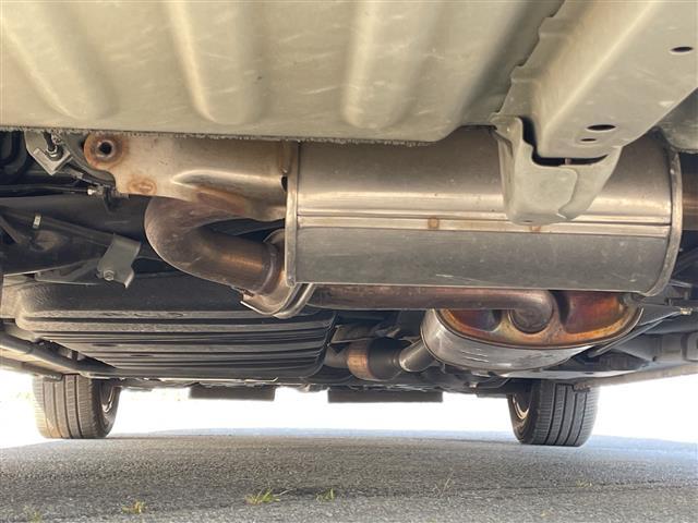 ヴォクシー ＺＳ　純正９インチナビ　後席フィリップダウンモニター　バックモニター　電動オートスライドドア　アイドリングストップ　ＬＥＤヘッドライト　スマートキー　ビルトインＥＴＣ　片側パワースライドドア（41枚目）