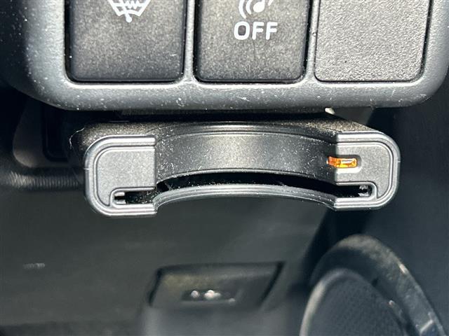 アクア Ｇ　Ｇ’ｓ　社外ナビ　ドライブレコーダー　ステアリングリモコン　純正アルミホイール　リモコンキー　横滑り防止機能　ハーフレザー　ＬＥＤライト　片側シートヒーター（7枚目）