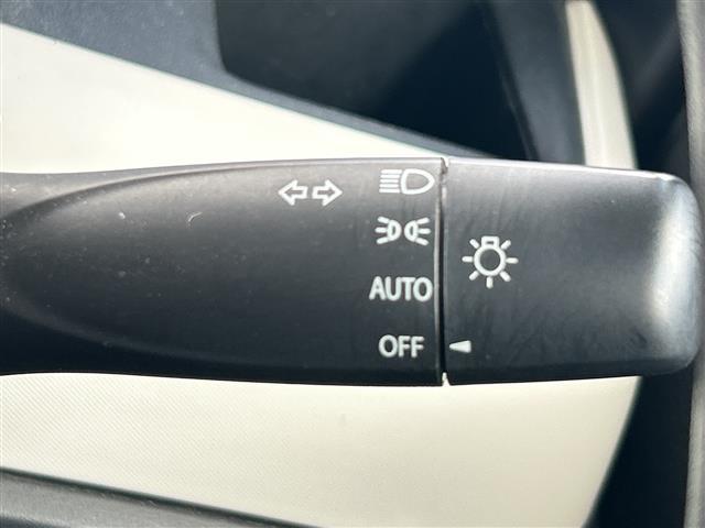 スペーシア ハイブリッドＧ　４ＷＤ　レーダーブレーキサポート　プッシュスタート　ドライバー席シートヒーター　レーンキープアシスト　横滑り防止機能　オートライト　衝突軽減システム（9枚目）