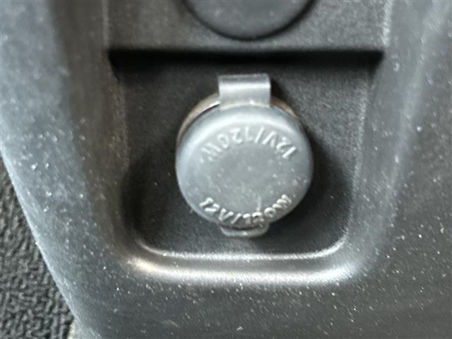 スペーシア ハイブリッドＧ　４ＷＤ　レーダーブレーキサポート　プッシュスタート　ドライバー席シートヒーター　レーンキープアシスト　横滑り防止機能　オートライト　衝突軽減システム（12枚目）