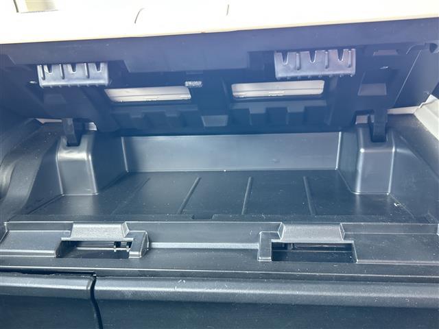 スペーシア ハイブリッドＧ　４ＷＤ　レーダーブレーキサポート　プッシュスタート　ドライバー席シートヒーター　レーンキープアシスト　横滑り防止機能　オートライト　衝突軽減システム（14枚目）