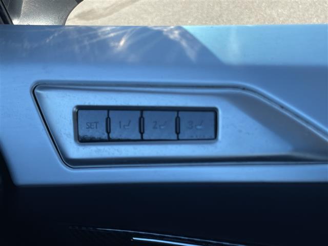 アルファードハイブリッド ＳＲ　Ｃパッケージ　純正ナビ　４ＷＤ　ツインムーンルーフ　パワーシート　クルーズコントロール　デジタルインナーミラー　パワーバックドア　モデリスタエアロ　ＪＢＬサウンドシステム　後席フィリップダウンモニター（13枚目）