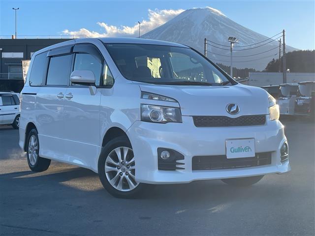 ヴォクシー Ｚ　純正ナビ　バックカメラ　純正フロアマット　ＥＴＣ　ＡＢＳ　横滑り防止機能　純正アルミホイール　両側スライドドア　チップアップシート（31枚目）