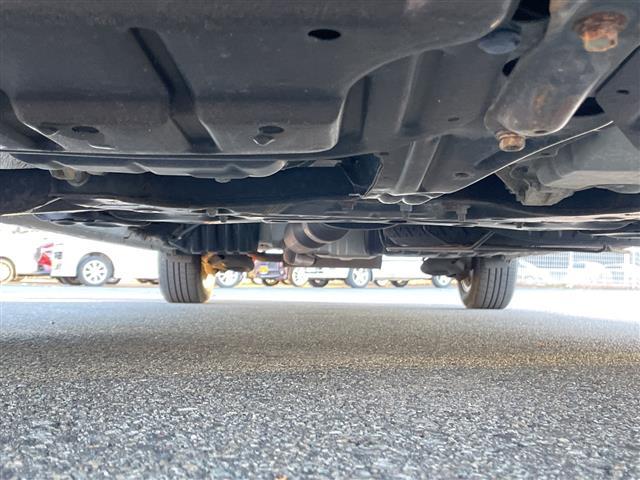 ヴォクシー Ｚ　純正ナビ　バックカメラ　純正フロアマット　ＥＴＣ　ＡＢＳ　横滑り防止機能　純正アルミホイール　両側スライドドア　チップアップシート（36枚目）