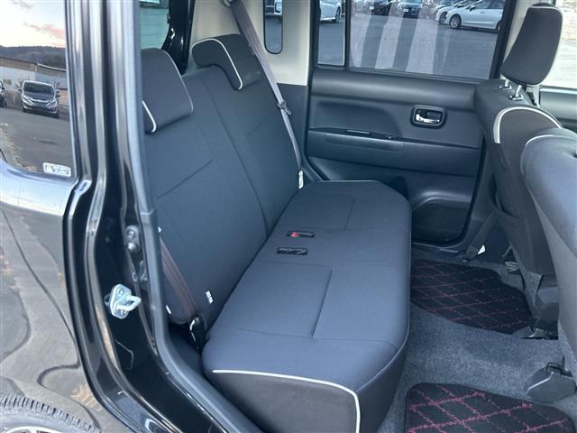 ムーヴコンテ カスタム　ＲＳ　４ＷＤ　ターボ　社外アルミホイール　ベンチシート　キセノンライト　フォグライト　アイドリングストップ　ＣＤ　リモコンキー（12枚目）