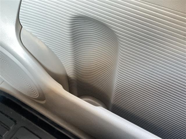 N-BOX C 社外ナビ ワンセグ ETC 純正フロアマット ベンチシート 純正アルミホイール 両側スライドドア アイドリングストップ 横滑り防止機能 盗難防止装置 衝突軽減システム(24枚目)