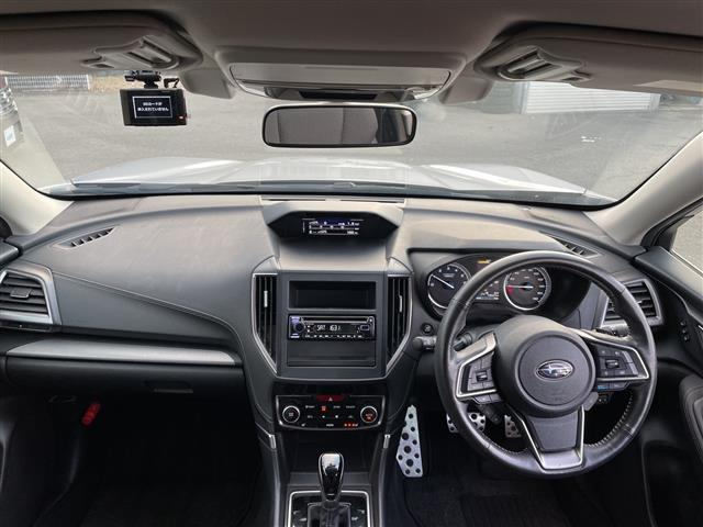 フォレスター アドバンス　４ＷＤ　アイサイト　ハーフレザーシート　ステアリングヒーター　ＥＴＣ　ドライブレコーダー　クルーズコントロール　前席両側シートヒーター　ステアリングリモコン　スマートキー　プッシュスタート（2枚目）