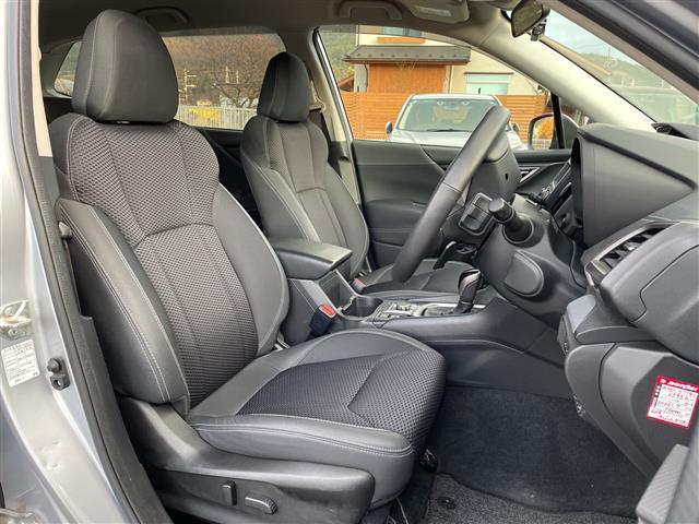 フォレスター アドバンス　４ＷＤ　アイサイト　ハーフレザーシート　ステアリングヒーター　ＥＴＣ　ドライブレコーダー　クルーズコントロール　前席両側シートヒーター　ステアリングリモコン　スマートキー　プッシュスタート（10枚目）