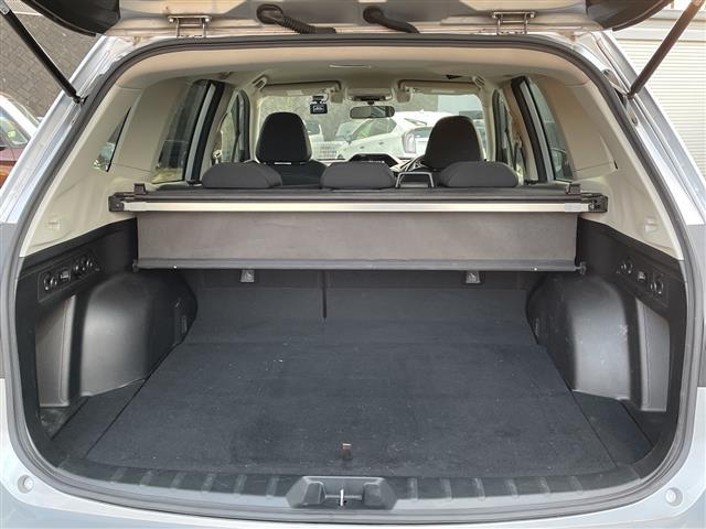 フォレスター アドバンス　４ＷＤ　アイサイト　ハーフレザーシート　ステアリングヒーター　ＥＴＣ　ドライブレコーダー　クルーズコントロール　前席両側シートヒーター　ステアリングリモコン　スマートキー　プッシュスタート（29枚目）