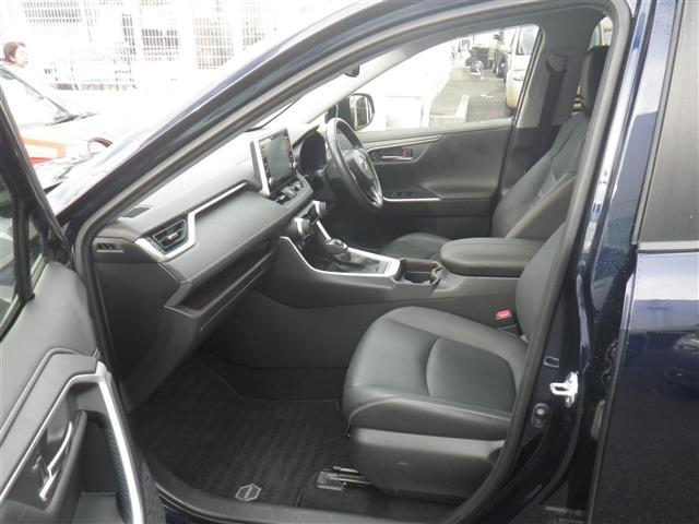 ＲＡＶ４ Ｇ　ＵＳＢ接続　追従走行　ソナー　革Ｓ　シートＨ　車線逸脱警告　ＡＨＢ　２．０ＥＴＣ　オートライト　Ｂカメラ　ルーフレール　パワーウインドウ　カーテンエアバック　運転席パワーシート　イモビライザー　ナビ（15枚目）