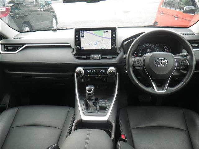 ＲＡＶ４ Ｇ　ＵＳＢ接続　追従走行　ソナー　革Ｓ　シートＨ　車線逸脱警告　ＡＨＢ　２．０ＥＴＣ　オートライト　Ｂカメラ　ルーフレール　パワーウインドウ　カーテンエアバック　運転席パワーシート　イモビライザー　ナビ（22枚目）
