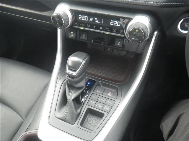 ＲＡＶ４ Ｇ　ＵＳＢ接続　追従走行　ソナー　革Ｓ　シートＨ　車線逸脱警告　ＡＨＢ　２．０ＥＴＣ　オートライト　Ｂカメラ　ルーフレール　パワーウインドウ　カーテンエアバック　運転席パワーシート　イモビライザー　ナビ（27枚目）