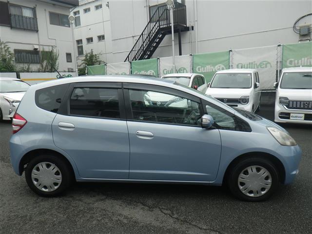 フィット G 運転席助手席エアバッグ ナビ・TV Bモニター 1セグTV キーレスリモコン ETC車載器 盗難防止システム エアコン DVD再生 ABS パワーウィンドウ パワステ HDDナビ 運転席エアバッグ(4枚目)