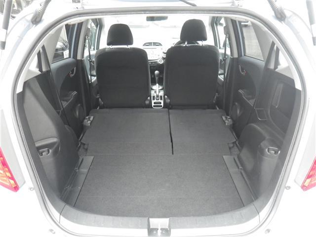 フィット G 運転席助手席エアバッグ ナビ・TV Bモニター 1セグTV キーレスリモコン ETC車載器 盗難防止システム エアコン DVD再生 ABS パワーウィンドウ パワステ HDDナビ 運転席エアバッグ(10枚目)
