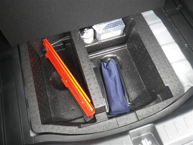 フィット G 運転席助手席エアバッグ ナビ・TV Bモニター 1セグTV キーレスリモコン ETC車載器 盗難防止システム エアコン DVD再生 ABS パワーウィンドウ パワステ HDDナビ 運転席エアバッグ(11枚目)