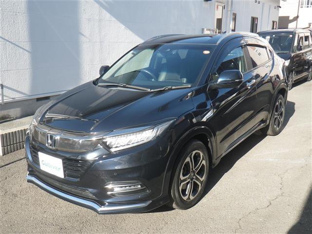 ヴェゼル ハイブリッドＺ・ホンダセンシング　レーダーサポート　ＳＤナビゲーション　ＢＬＵＥＴＯＯＴＨ　追従式クルーズコントロール　ＬＫＡＳ　１オーナ－　ＤＶＤ再生機能　横滑り防止システム　バックアイカメラ　盗難防止装置　フルセ　シートヒーター付（3枚目）