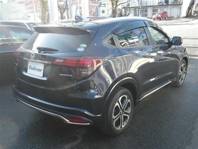 ヴェゼル ハイブリッドＺ・ホンダセンシング　レーダーサポート　ＳＤナビゲーション　ＢＬＵＥＴＯＯＴＨ　追従式クルーズコントロール　ＬＫＡＳ　１オーナ－　ＤＶＤ再生機能　横滑り防止システム　バックアイカメラ　盗難防止装置　フルセ　シートヒーター付（6枚目）