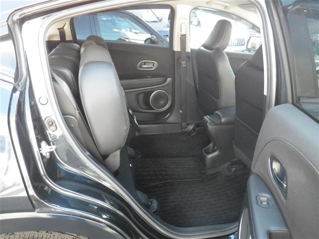 ヴェゼル ハイブリッドＺ・ホンダセンシング　レーダーサポート　ＳＤナビゲーション　ＢＬＵＥＴＯＯＴＨ　追従式クルーズコントロール　ＬＫＡＳ　１オーナ－　ＤＶＤ再生機能　横滑り防止システム　バックアイカメラ　盗難防止装置　フルセ　シートヒーター付（18枚目）