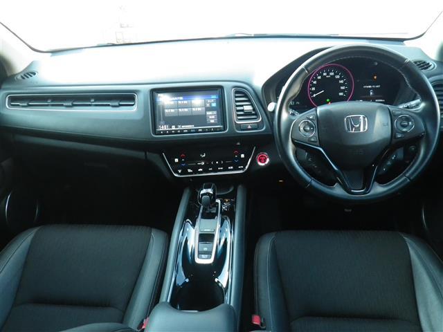 ヴェゼル ハイブリッドＺ・ホンダセンシング　レーダーサポート　ＳＤナビゲーション　ＢＬＵＥＴＯＯＴＨ　追従式クルーズコントロール　ＬＫＡＳ　１オーナ－　ＤＶＤ再生機能　横滑り防止システム　バックアイカメラ　盗難防止装置　フルセ　シートヒーター付（19枚目）